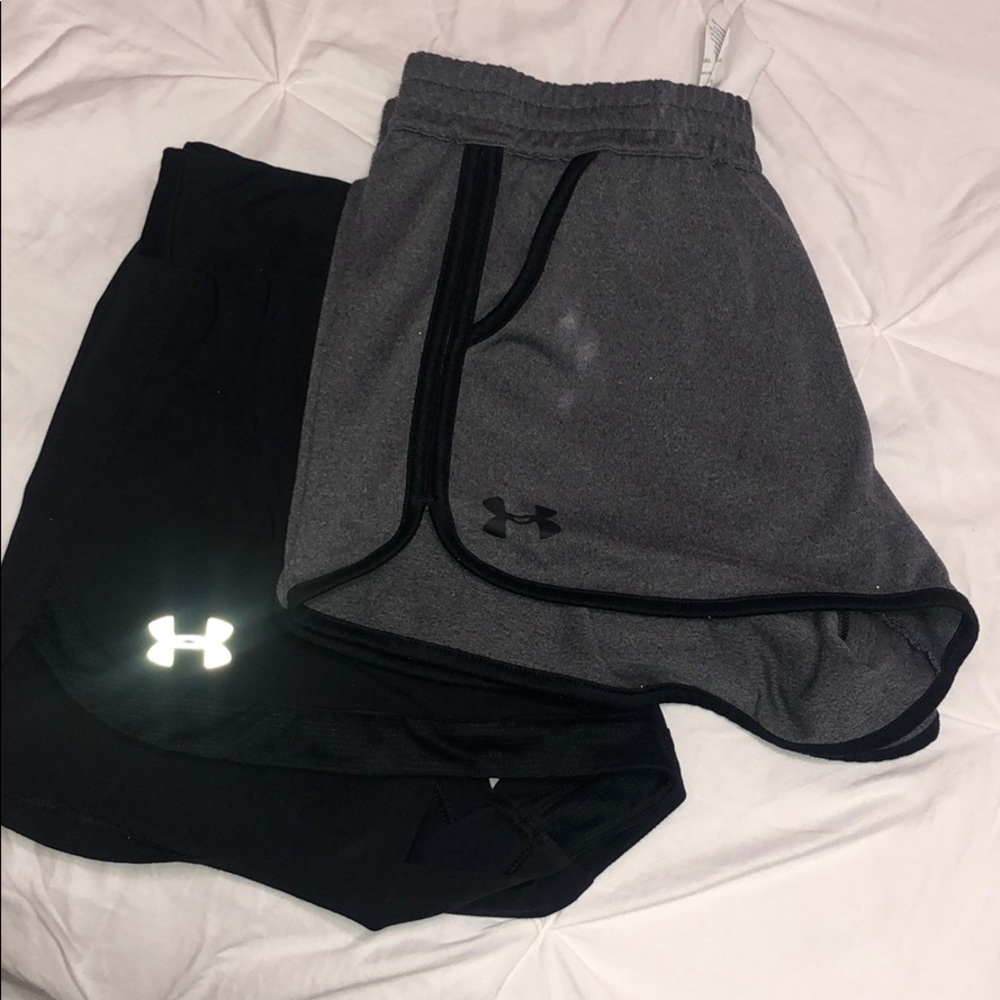 Under Armor Short Bundle!!! Size Small